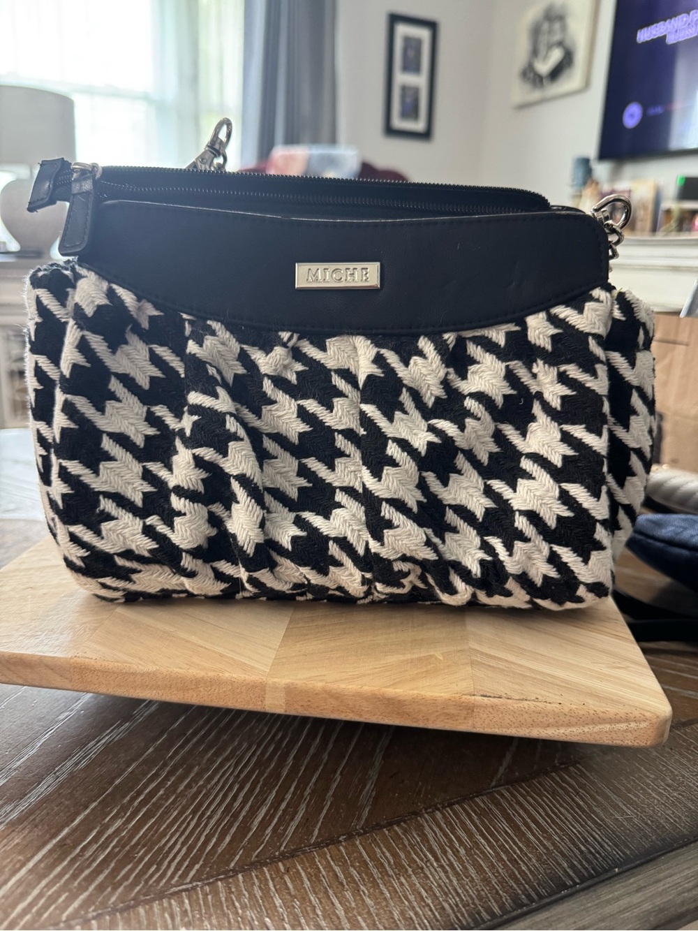 Miche Interchangeable Black & White Houndstooth Wristlet Crossbody